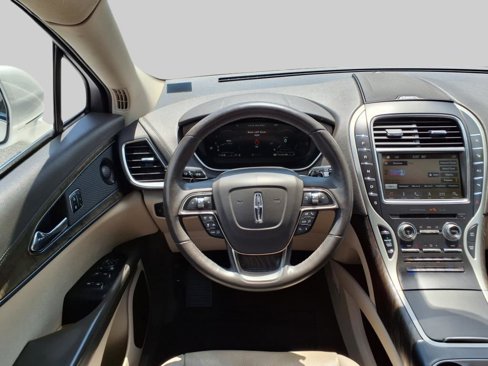 Used 2019 Lincoln Nautilus Reserve image 8