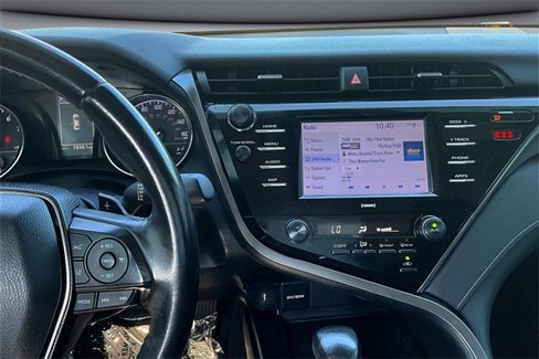 Used 2020 Toyota Camry SE image 9