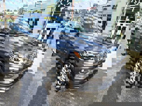 Certified 2022 Jeep Compass Latitude image 2