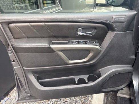 Used 2015 Nissan Armada Platinum image 13