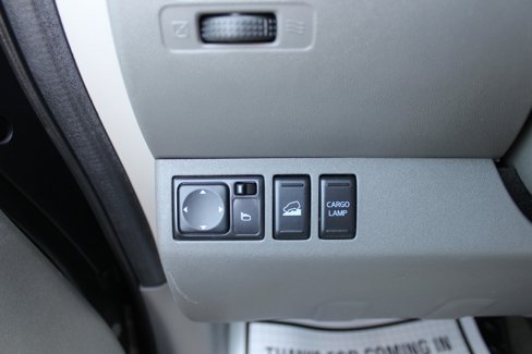 Used 2015 Nissan Frontier SV image 21