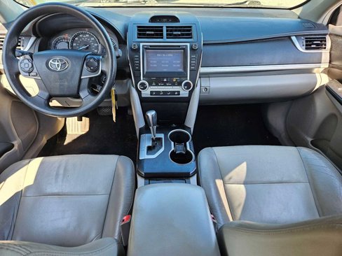 Used 2013 Toyota Camry L image 12