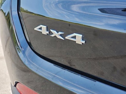 Used 2022 Jeep Compass Limited image 28