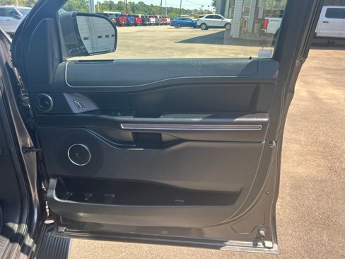 Certified 2021 Ford Expedition XLT image 32