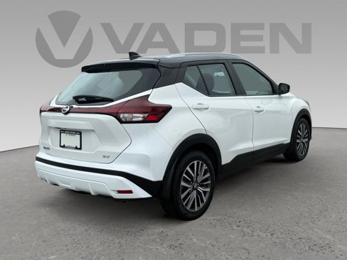 Used 2021 Nissan Kicks SV image 25