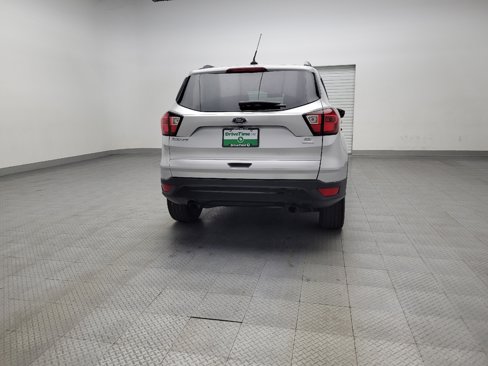 Used 2019 Ford Escape SE image 7