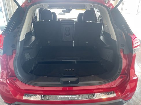 Used 2017 Nissan Rogue SL image 8