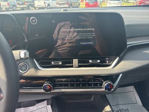 New 2026 Chevrolet Equinox LT w/ Convenience Package II image 17