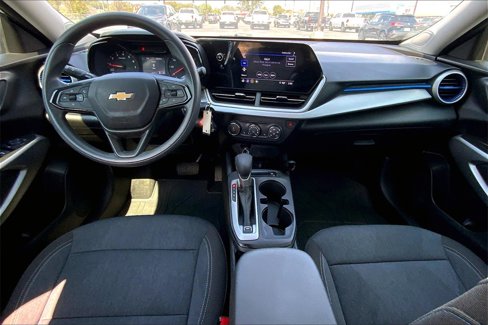 Used 2024 Chevrolet Trax LS w/ LS Convenience Package image 16