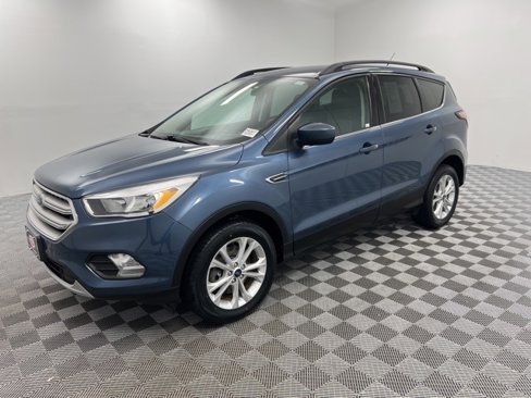 Used 2018 Ford Escape SE image 3