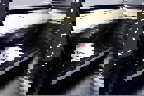 Used 2023 Tesla Model 3 Standard Range image 31