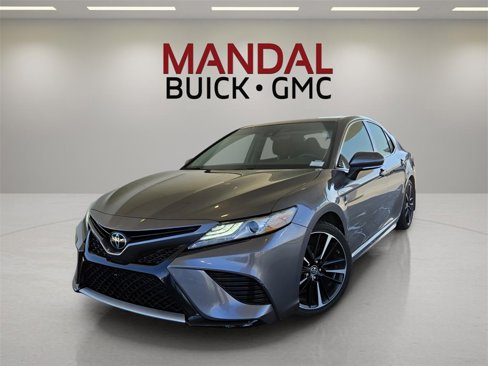 Used 2019 Toyota Camry XSE image 1