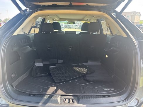 Used 2019 Ford Edge SEL image 19