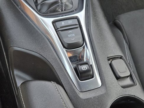 Used 2023 Chevrolet Camaro LT image 16