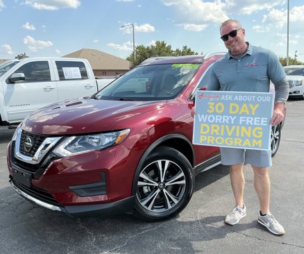 Used 2020 Nissan Rogue SV w/ Premium Package image 1