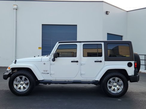 Used 2018 Jeep Wrangler Unlimited Sahara w/ Connectivity Group image 2