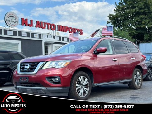 Used 2017 Nissan Pathfinder SV image 1
