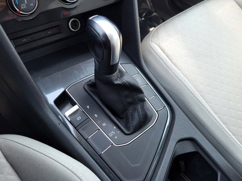 Certified 2020 Volkswagen Tiguan S image 18