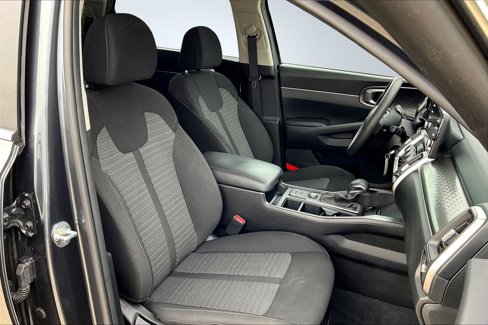 Used 2022 Kia Sorento LX image 7