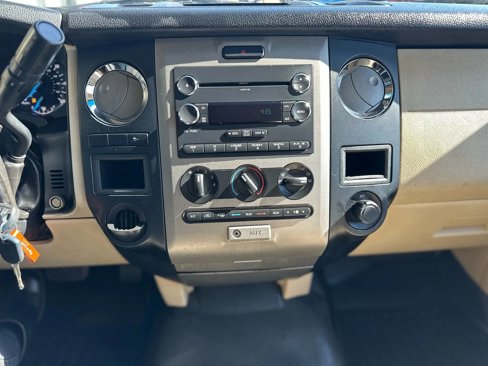 Used 2015 Ford Expedition XL image 17