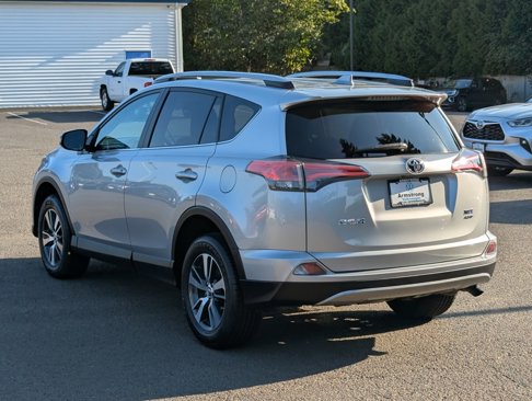 Used 2018 Toyota RAV4 XLE image 3