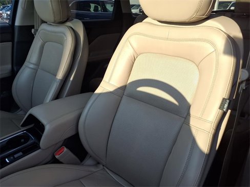 Used 2020 Lincoln Corsair Reserve w/ Equipment Group 201A image 6