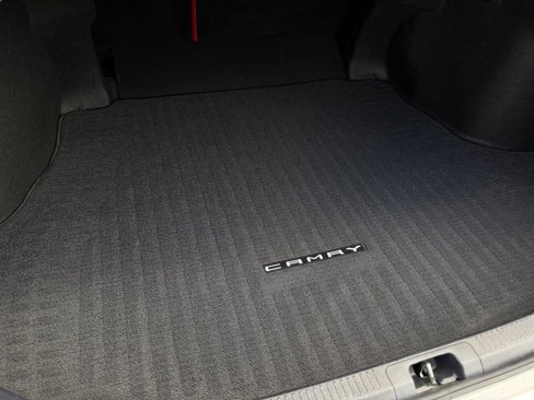Certified 2020 Toyota Camry SE image 20