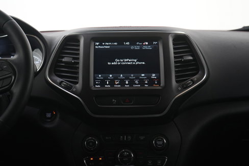Used 2019 Jeep Cherokee Trailhawk w/ Cold Weather Group image 13