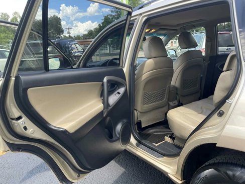 Used 2012 Toyota RAV4 Limited image 12