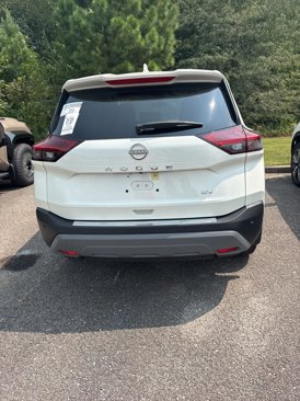 Used 2023 Nissan Rogue SV image 5
