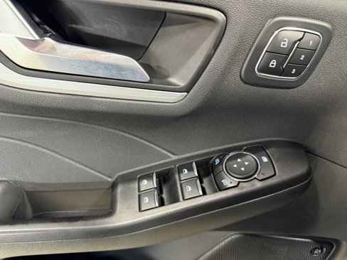 Used 2023 Ford Escape SE w/ PHEV Premium Package image 8