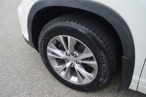 Used 2015 Toyota Highlander XLE image 9