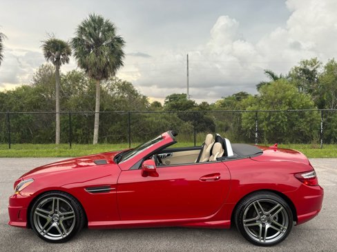 Used 2012 Mercedes-Benz SLK 350 image 9