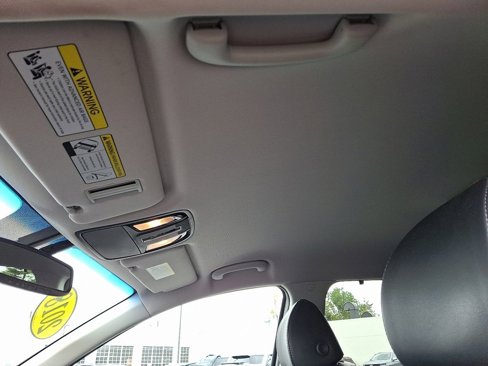 Used 2018 Kia Sorento EX image 16