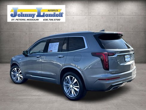 Used 2021 Cadillac XT6 Premium Luxury image 3