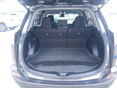 Used 2017 Toyota RAV4 LE image 13