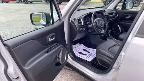 Used 2020 Jeep Renegade Limited w/ UConnect 8.4 Nav Group image 12