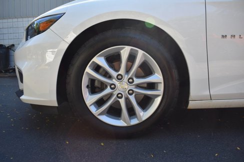 Used 2017 Chevrolet Malibu LT image 12