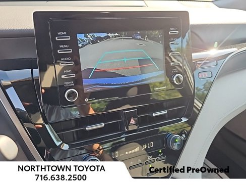 Used 2022 Toyota Camry LE image 5