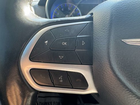 Used 2019 Chrysler 300 Limited image 29