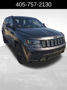 Used 2020 Jeep Grand Cherokee Altitude image 2