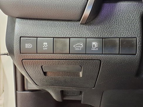 Used 2021 Toyota Camry LE image 21