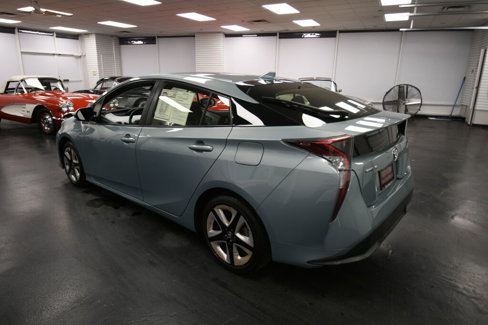Used 2016 Toyota Prius Three Touring image 5