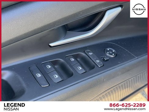 Used 2023 Hyundai Elantra SEL image 14