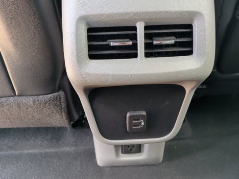 Used 2023 GMC Terrain SLT image 36