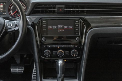 Used 2020 Volkswagen Passat 2.0T R-Line image 7