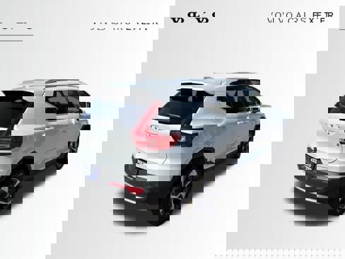 New 2025 Volvo XC40 B5 Core w/ Protection Package Premier image 6