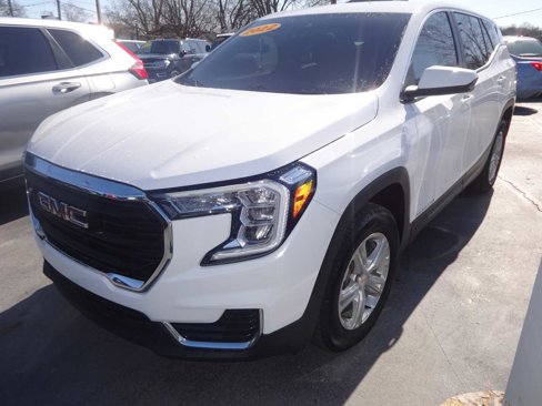 Used 2022 GMC Terrain SLE w/ Fleet Convenience Package image 3