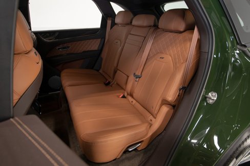 Used 2022 Bentley Bentayga image 44