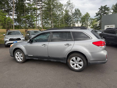 Used 2010 Subaru Outback 2.5i Limited image 9